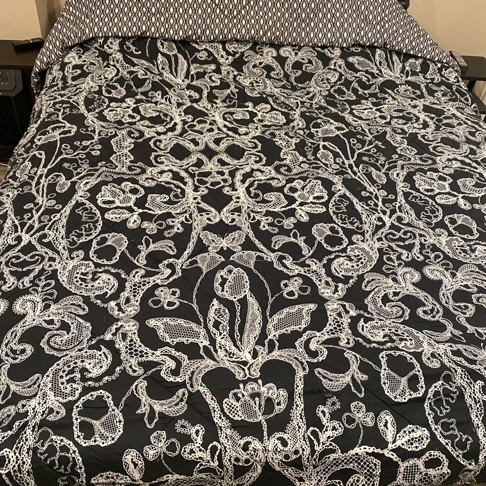 Queen comforter